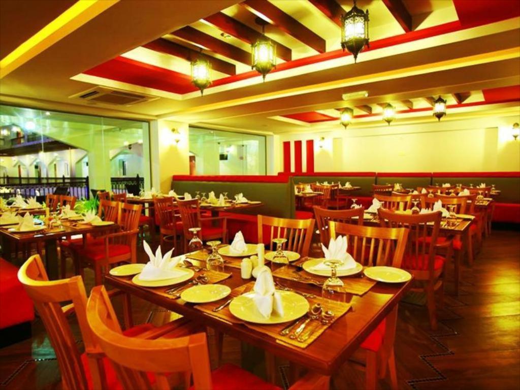 Johny International Hotel Muscat Exterior foto
